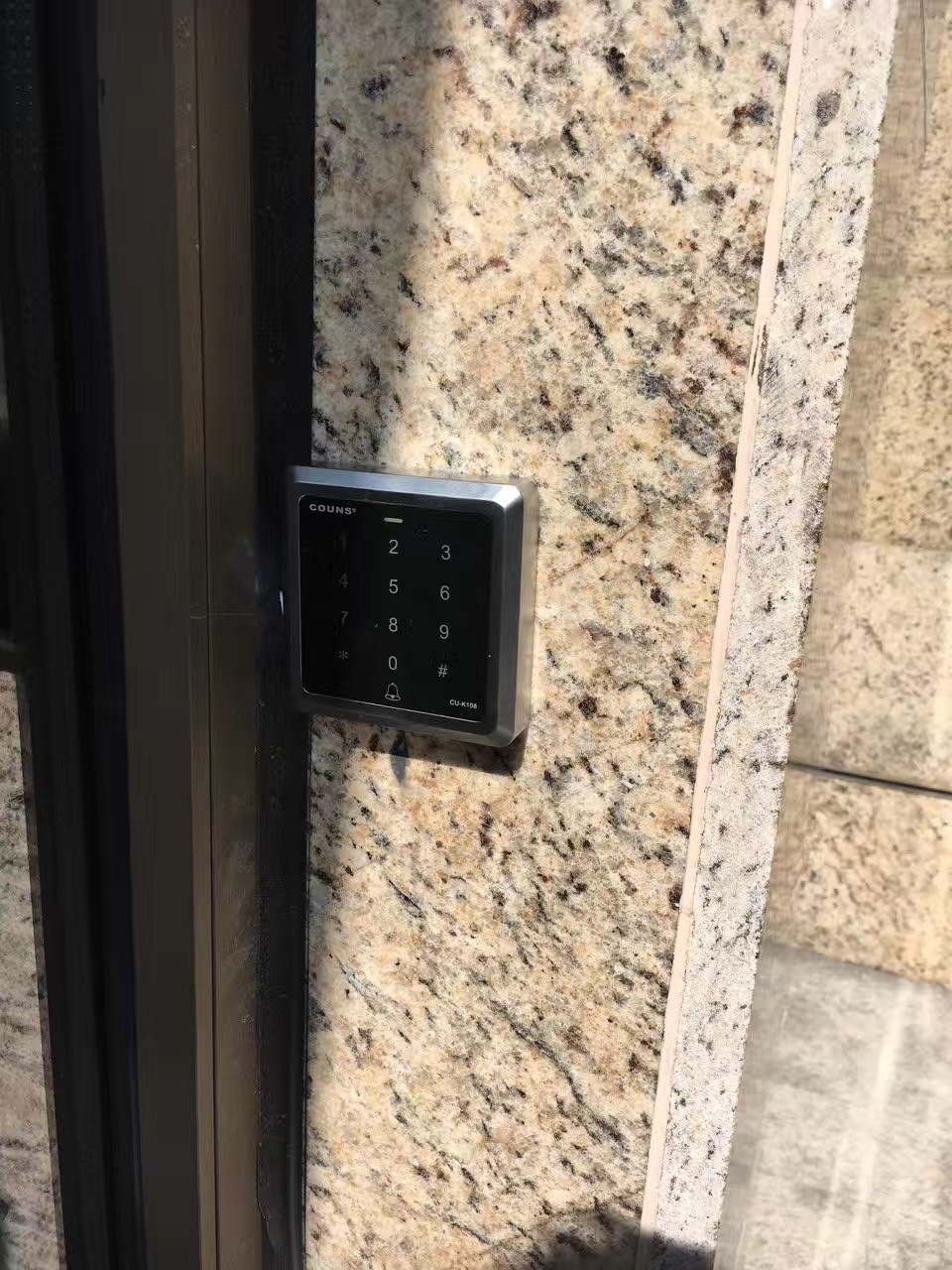 北京圣海靈機(jī)觸摸防水金屬刷卡門禁系統(tǒng)