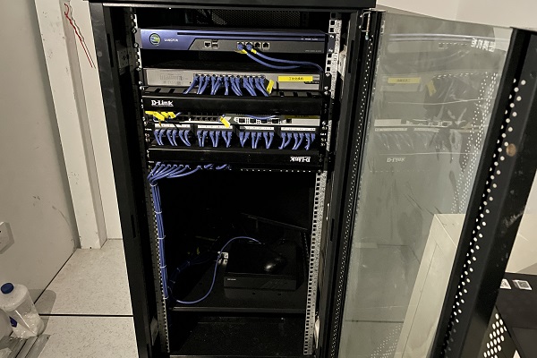 霍萊沃北京分公司?？低暠O(jiān)控和人臉指紋門(mén)禁安裝工程